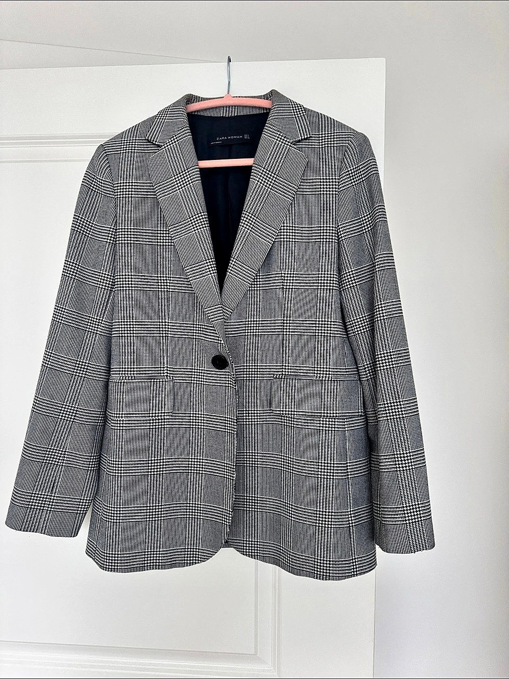 Zara Women's Checkered Blazer in Gray & Black